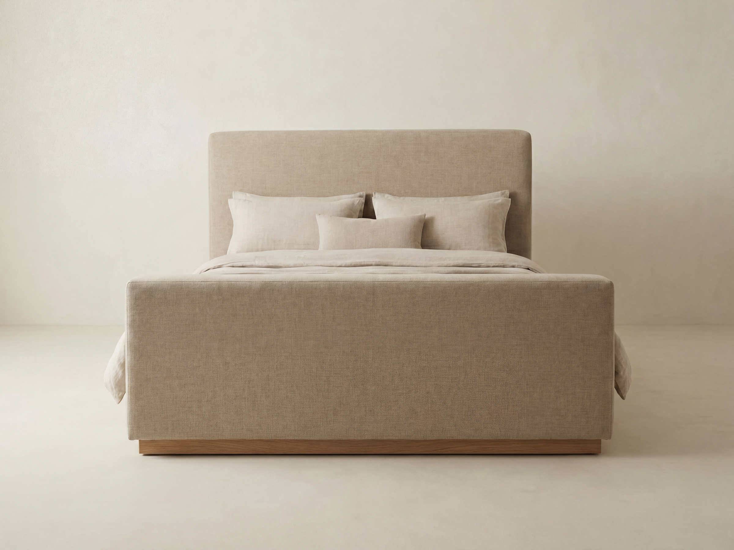 Tuxedo Bed | Kreiss